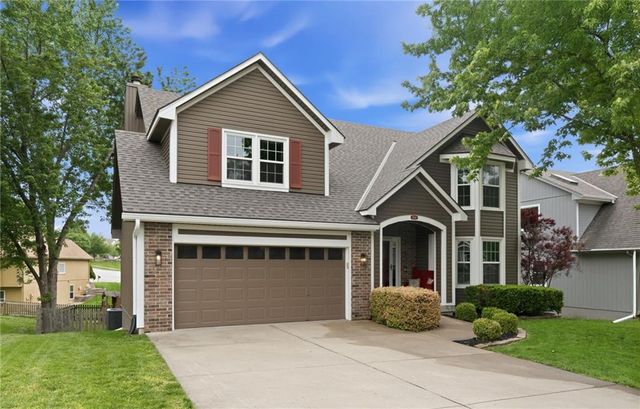 7511 N Palmer Avenue, Kansas City, MO 64158