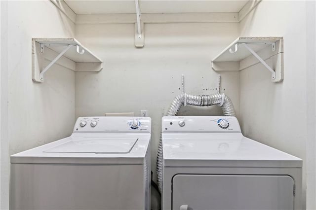 7511 N Palmer Avenue, Kansas City, MO 64158