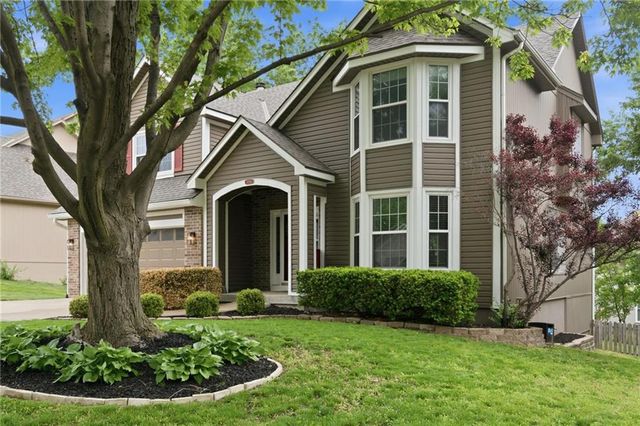 7511 N Palmer Avenue, Kansas City, MO 64158