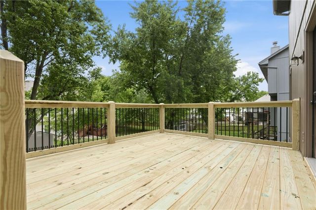 7511 N Palmer Avenue, Kansas City, MO 64158