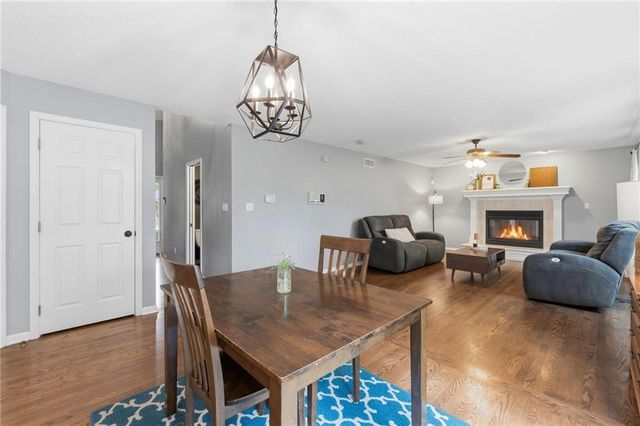 7511 N Palmer Avenue, Kansas City, MO 64158