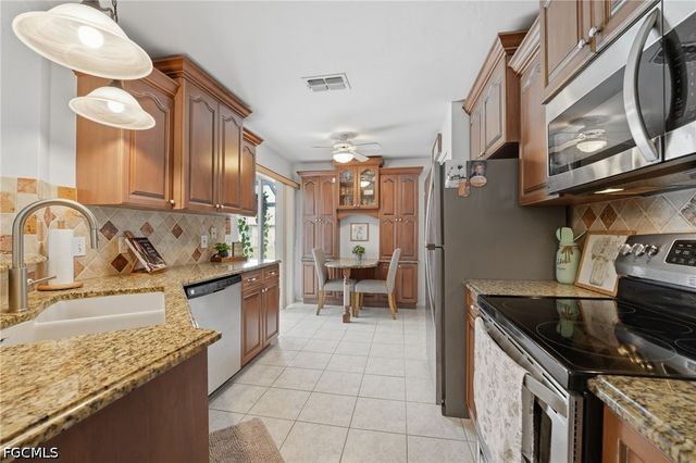 1212 SW 13th ST, Cape Coral, FL 33991