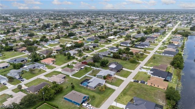 1212 SW 13th ST, Cape Coral, FL 33991