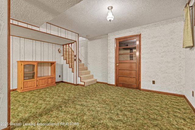 250 Meadowlane, Portland, MI 48875