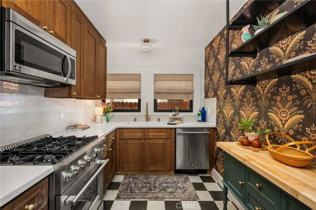 377 Ximeno Avenue, Long Beach, CA 90814