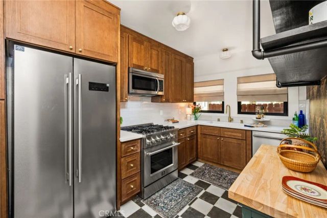 377 Ximeno Avenue, Long Beach, CA 90814