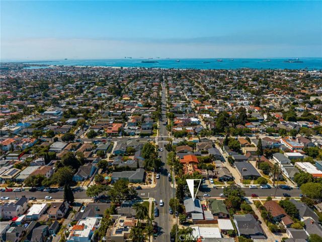 377 Ximeno Avenue, Long Beach, CA 90814