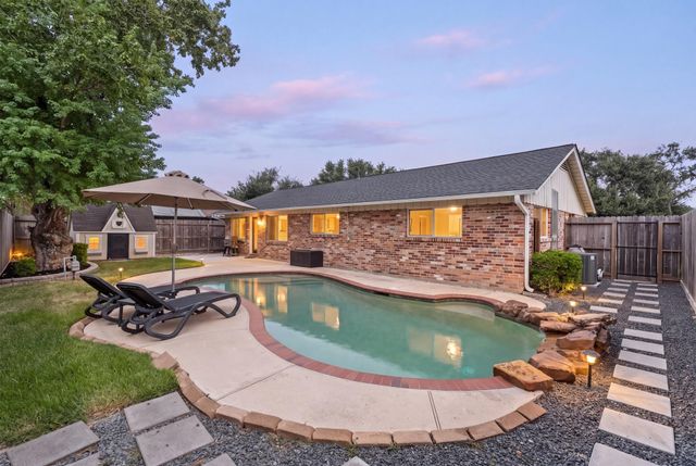 2302 Willowby Drive, Houston, TX 77008