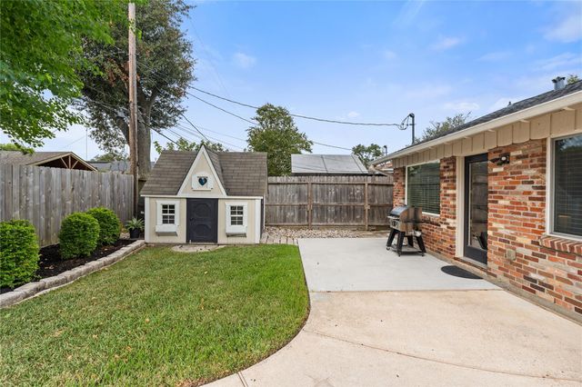 2302 Willowby Drive, Houston, TX 77008