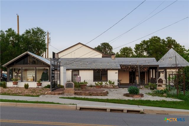 209 S Main Street, Salado, TX 76571