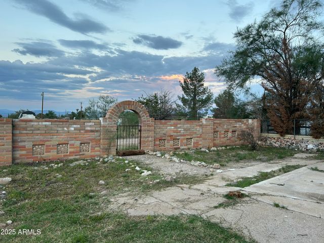 7256 S COLE Lane, Hereford, AZ 85615