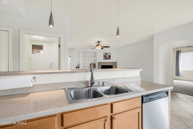 5529 W Crimson Bluff Drive, Marana, AZ 85658