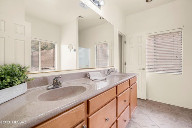 5529 W Crimson Bluff Drive, Marana, AZ 85658