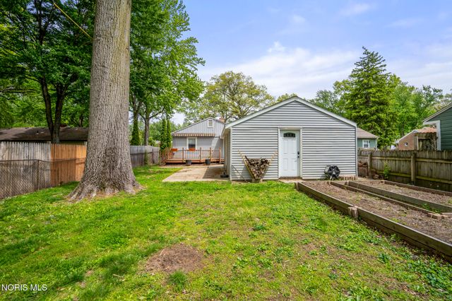 1136 Nela Parkway, Toledo, OH 43615