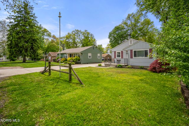1136 Nela Parkway, Toledo, OH 43615