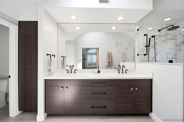 5750 Caminito Empresa, La Jolla, CA 92037