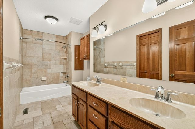 1812 7th Street SW, Rochester, MN 55902