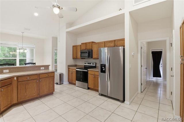 23 Pine Street, Homosassa, FL 34446