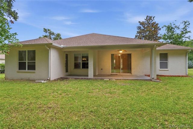 23 Pine Street, Homosassa, FL 34446