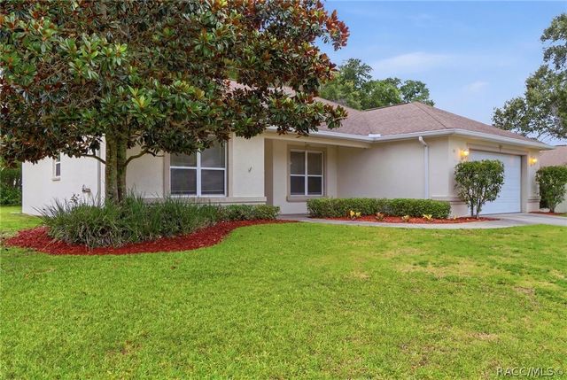 23 Pine Street, Homosassa, FL 34446