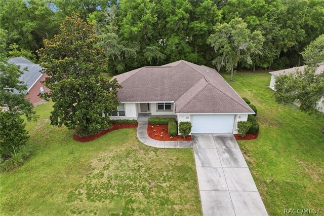 23 Pine Street, Homosassa, FL 34446