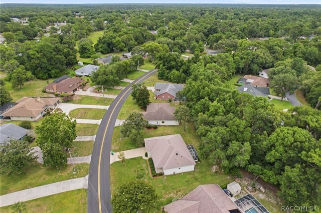 23 Pine Street, Homosassa, FL 34446