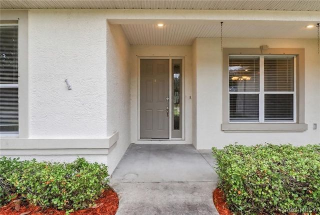 23 Pine Street, Homosassa, FL 34446