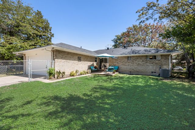 5235 Dazzle Drive, Dallas, TX 75232