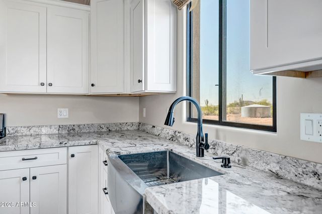 1121 E SADDLE MOUNTAIN Road, Phoenix, AZ 85086