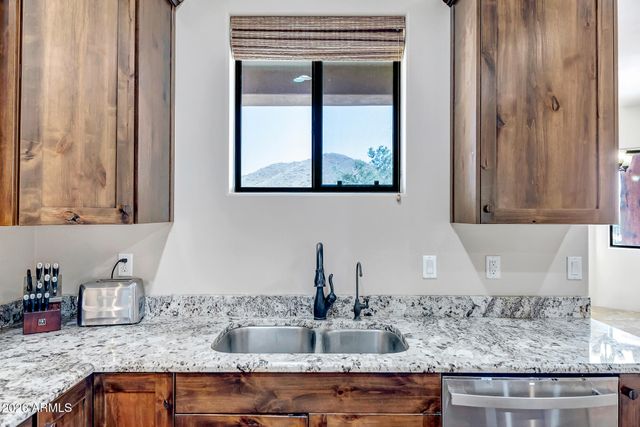 1121 E SADDLE MOUNTAIN Road, Phoenix, AZ 85086