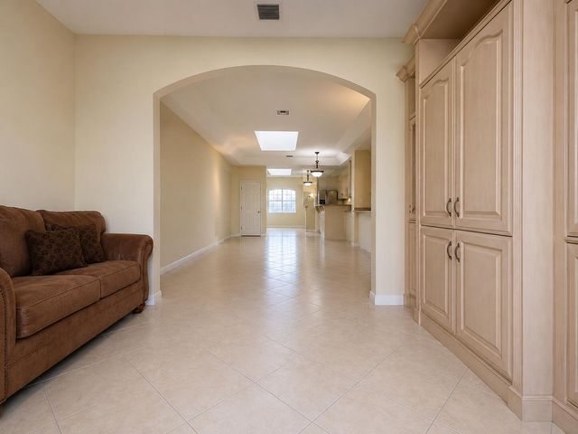 12598 Crystal Pointe Drive B, Boynton Beach, FL 33437