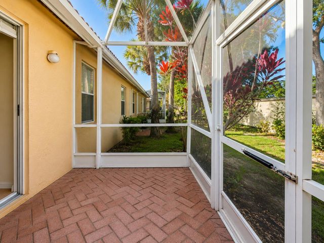12598 Crystal Pointe Drive B, Boynton Beach, FL 33437