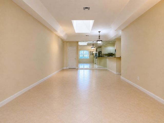 12598 Crystal Pointe Drive B, Boynton Beach, FL 33437