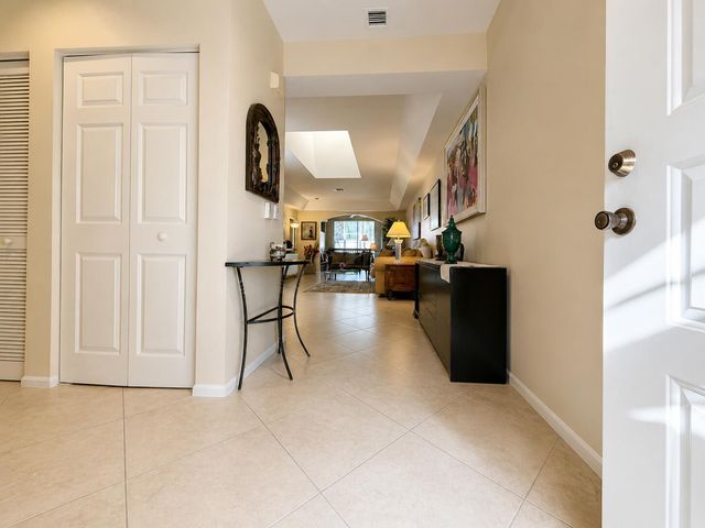 12598 Crystal Pointe Drive B, Boynton Beach, FL 33437