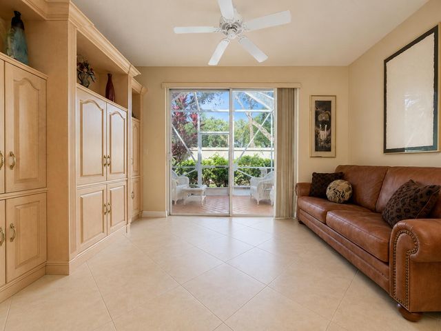 12598 Crystal Pointe Drive B, Boynton Beach, FL 33437