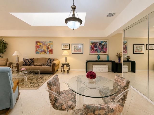 12598 Crystal Pointe Drive B, Boynton Beach, FL 33437