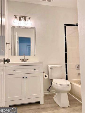 1166 Booth Road SW 409, Marietta, GA 30008
