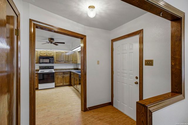 15715 EAGLE CLIFF ST, San Antonio, TX 78232