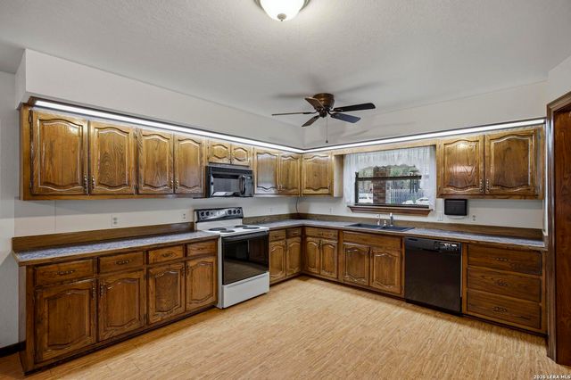 15715 EAGLE CLIFF ST, San Antonio, TX 78232