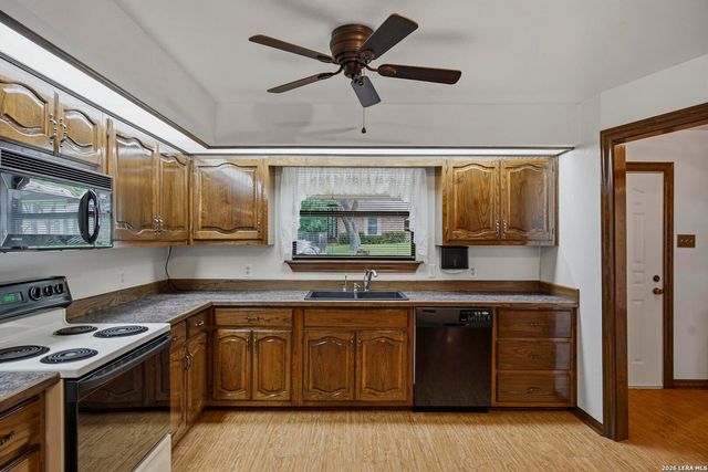 15715 EAGLE CLIFF ST, San Antonio, TX 78232