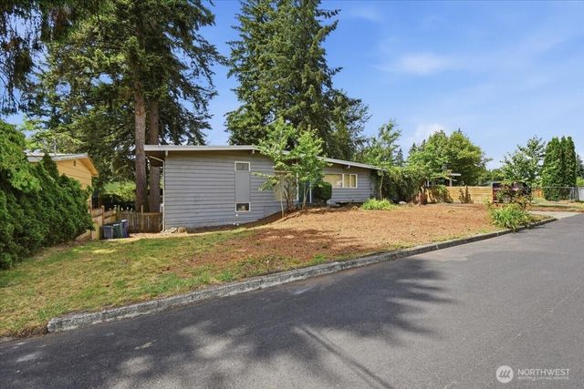 1511 143rd Avenue SE, Bellevue, WA 98007