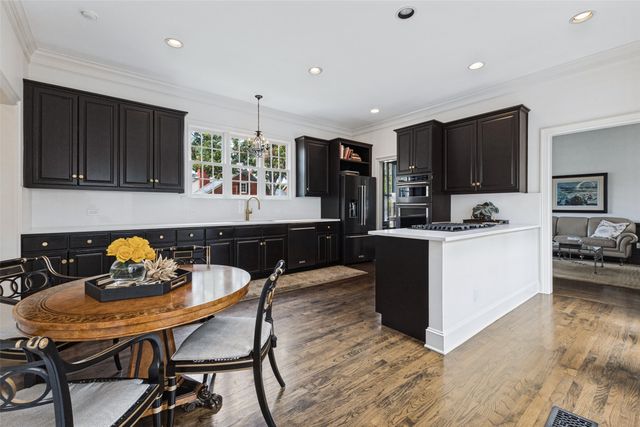 5803 Redwood Court, Dallas, TX 75209