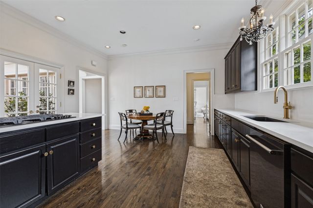 5803 Redwood Court, Dallas, TX 75209