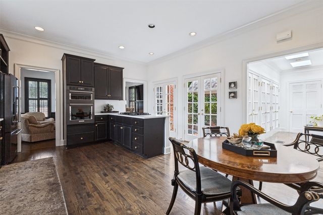 5803 Redwood Court, Dallas, TX 75209