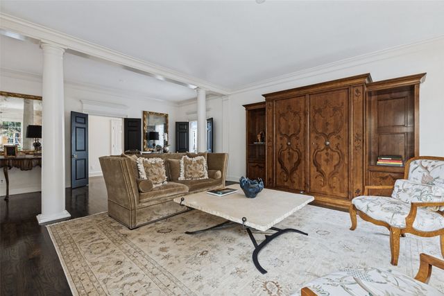 5803 Redwood Court, Dallas, TX 75209