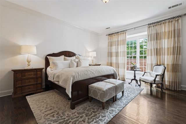 5803 Redwood Court, Dallas, TX 75209