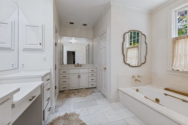 5803 Redwood Court, Dallas, TX 75209