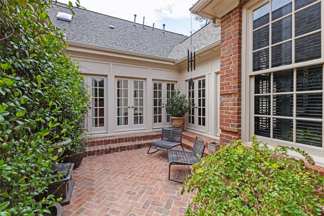 5803 Redwood Court, Dallas, TX 75209