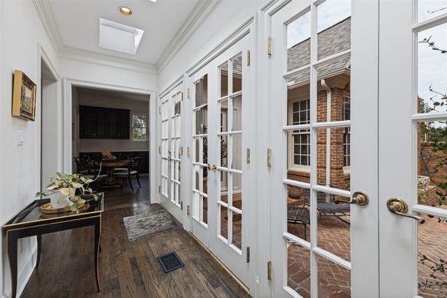 5803 Redwood Court, Dallas, TX 75209