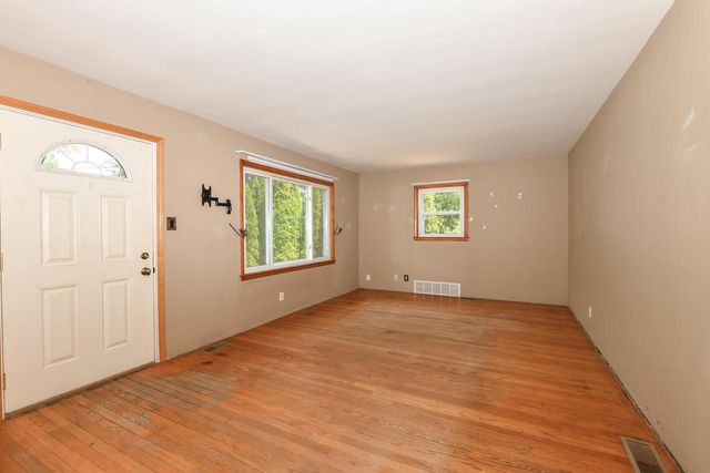 3901 W Fountain AVENUE, Brown Deer, WI 53209